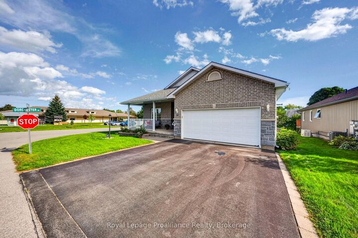 Property Photo:  32 Merrill Drive  ON K0K 3L0 