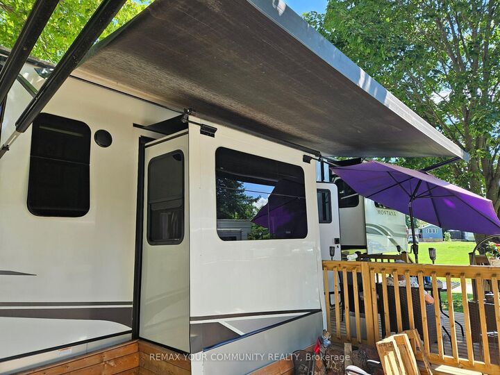 Property Photo:  285 Crydermans Side Road 38  ON L0E 1A0 