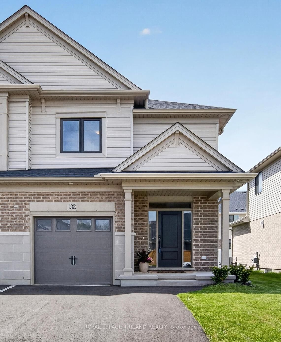Property Photo:  102 Cortland Terrace  ON N5R 0P8 
