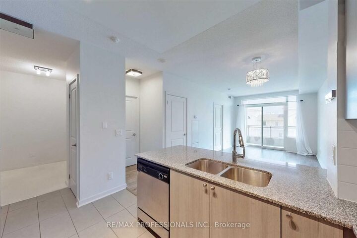 Property Photo:  1235 Bayly Street 313  ON L1W 1L7 