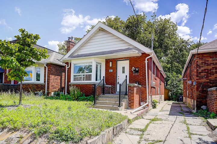Property Photo:  79 O'Connor Drive Lower  ON M4K 2K4 
