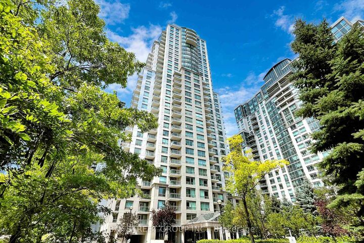 Property Photo:  21 Hillcrest Avenue 801  ON M2N 7K2 
