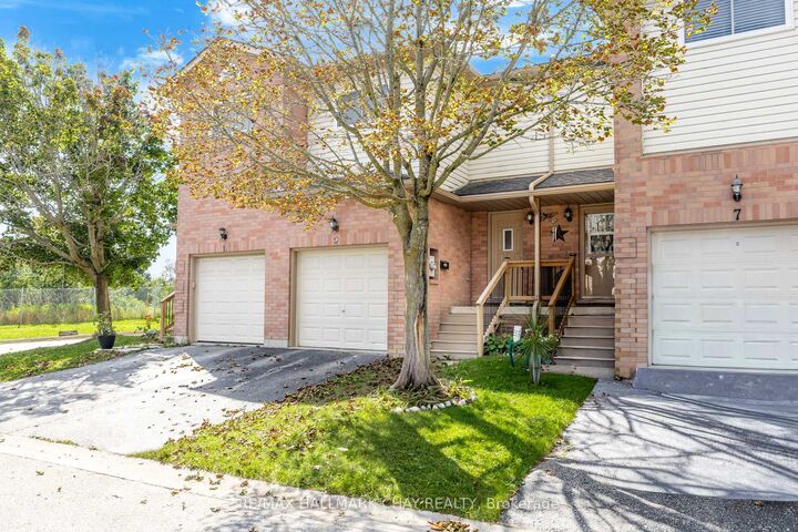 Property Photo:  531 High Street 9  ON L3V 4X9 