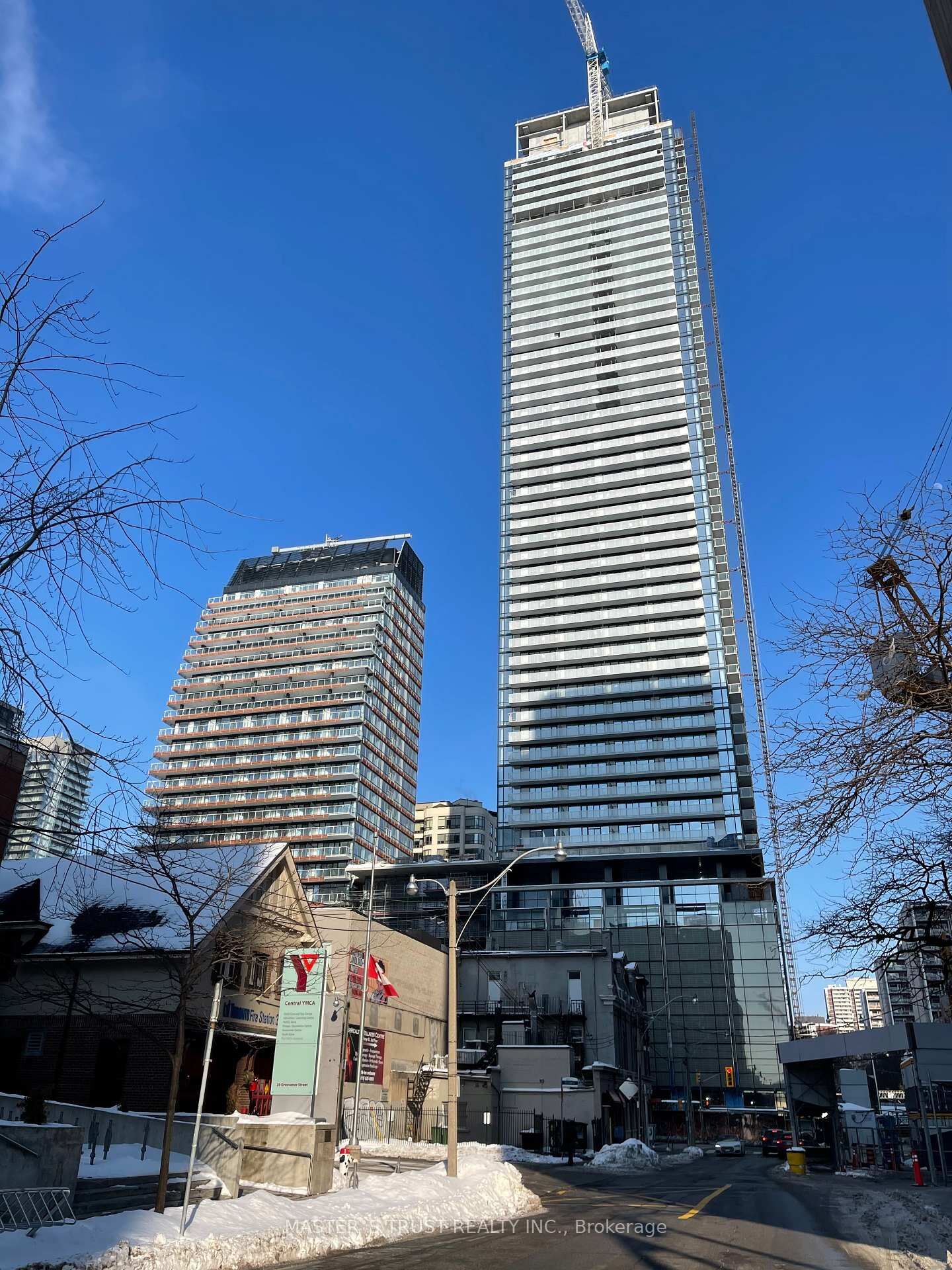 Property Photo:  501 Yonge Street 4704  ON M4Y 1Y4 