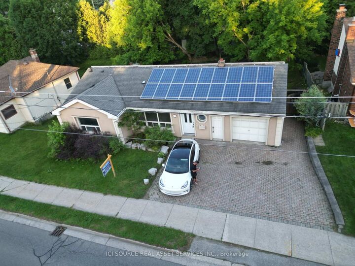 Property Photo:  52 Speedvale Avenue W  ON N1H 1J9 