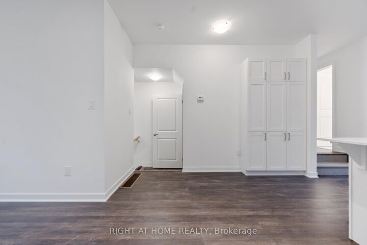 Property Photo:  13 Selfridge Way  ON L1N 0N9 