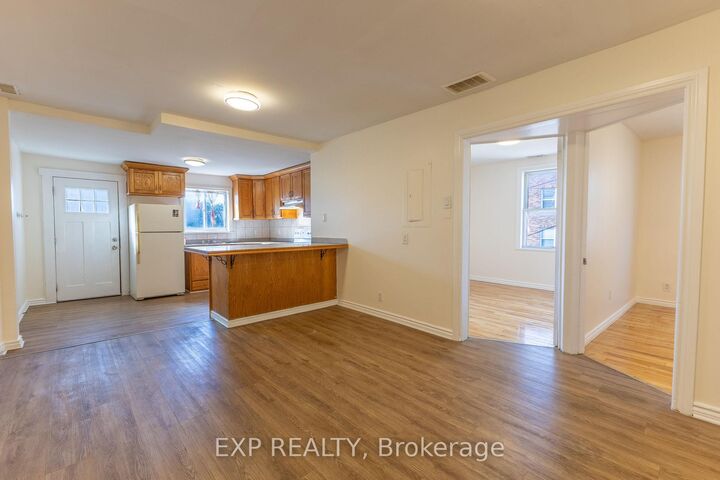 Property Photo:  288 Montreal Road 3  ON K1L 6B9 