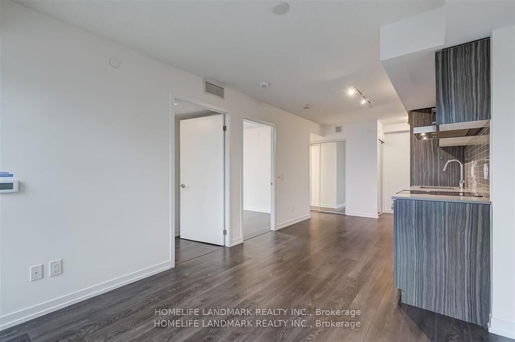 Property Photo:  219 Dundas Street E 611  ON M5A 0V1 