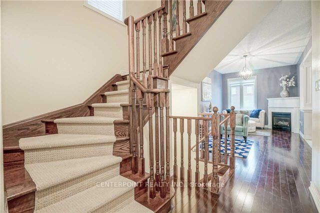Property Photo:  33 Robert Osprey Drive  ON L6C 0L1 