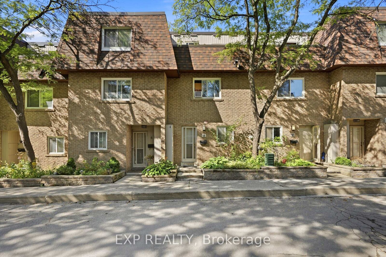 Property Photo:  275 Manse Road 8  ON M1E 4X8 