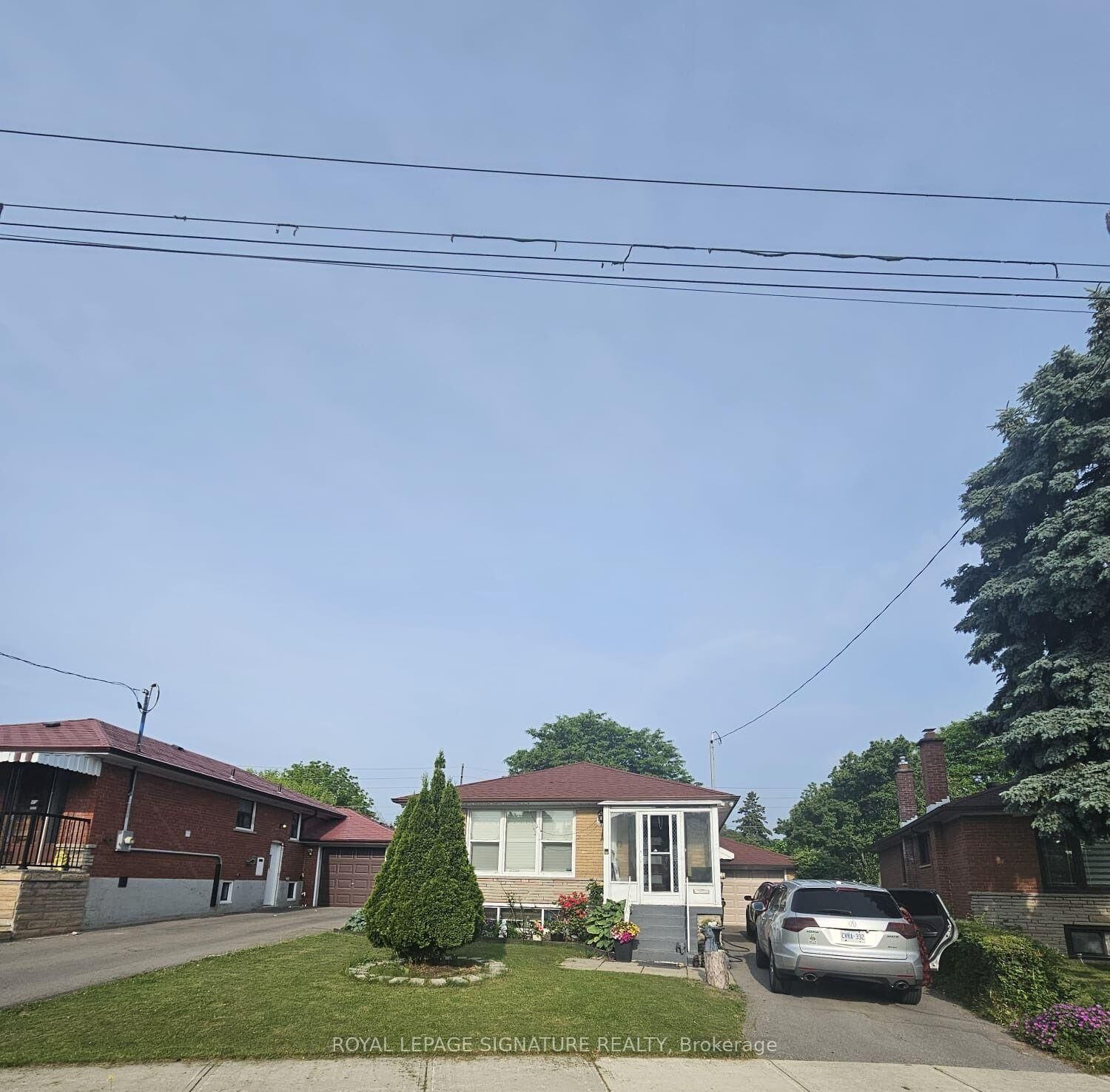 Property Photo:  54 Brantwood Drive  ON M1H 2G6 
