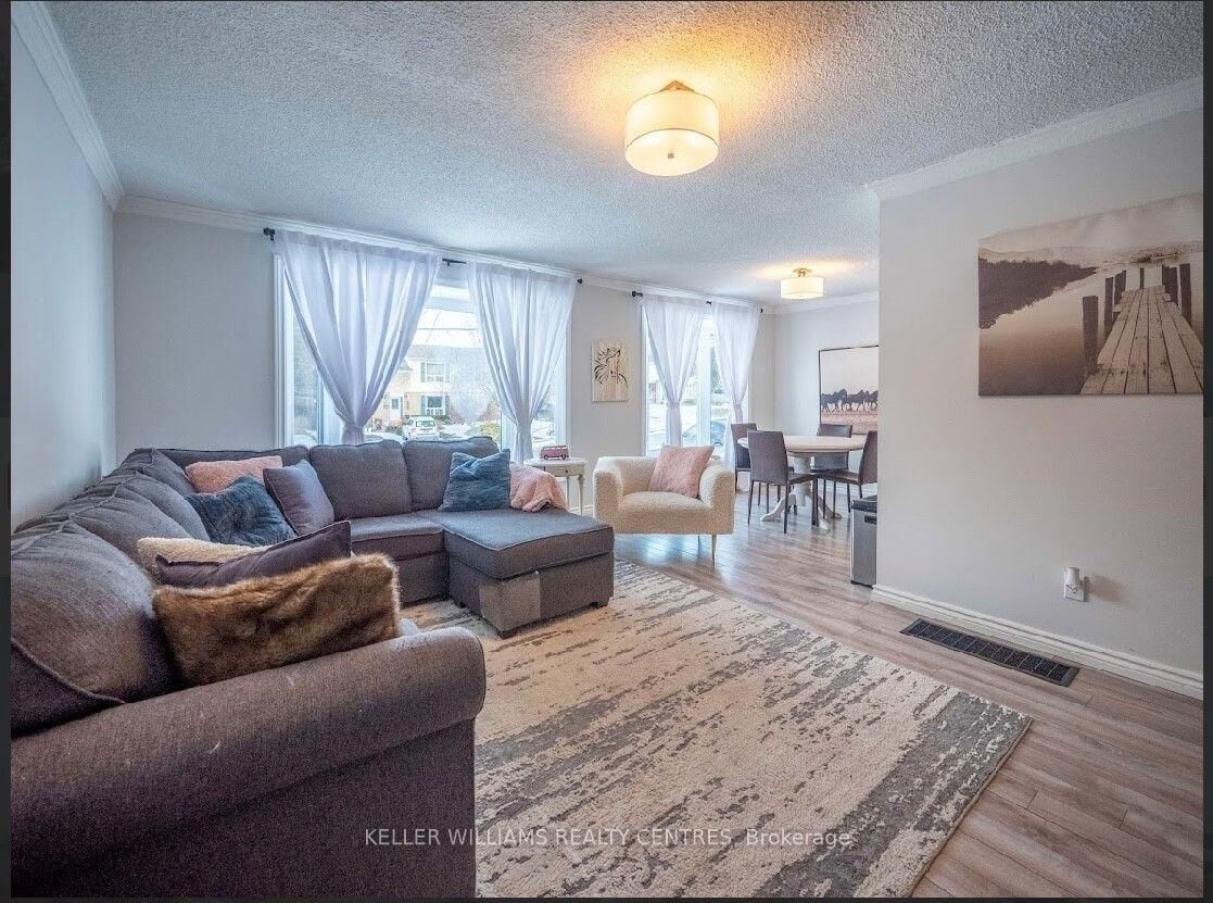 Property Photo:  807 Greenfield Crescent Upper  ON L3Y 3B2 