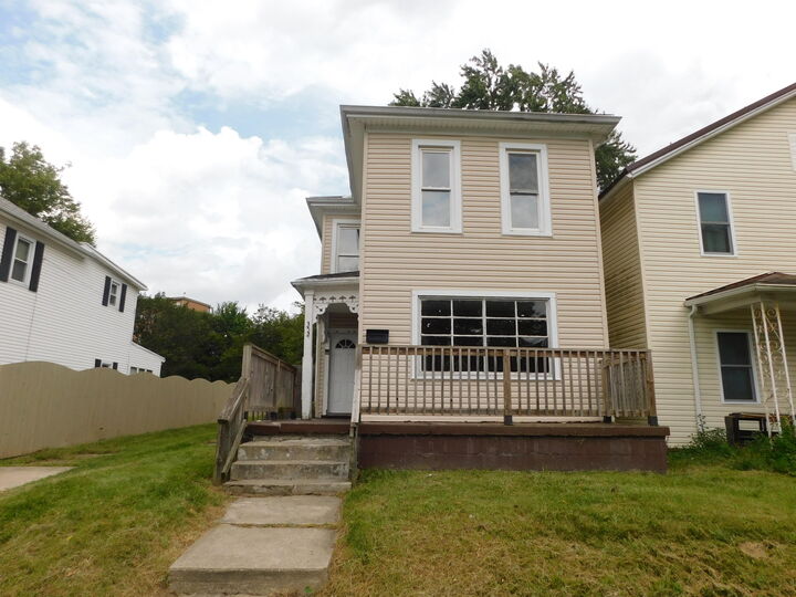 Property Photo: 352 Buxton Avenue OH 45505
