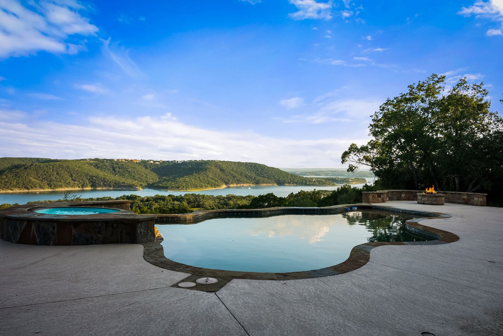 Property Photo: 8145 Lake Mountain Lane TX 78641