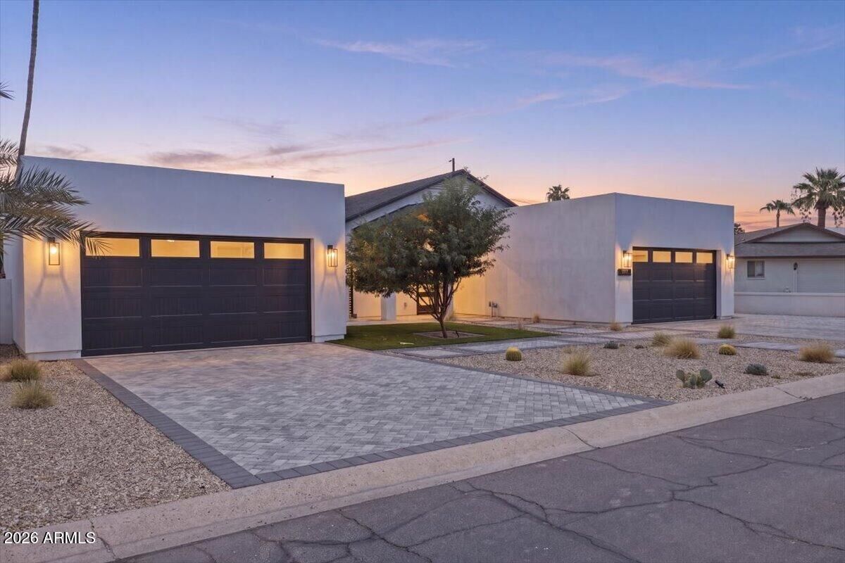 Property Photo: 6050 E Hollyhock Street AZ 85018