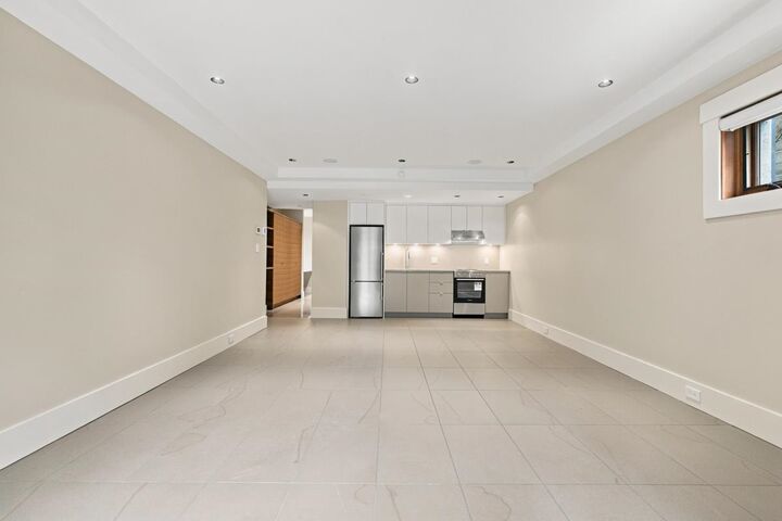 Property Photo:  1090A W 55th Avenue  BC V6P 1R1 