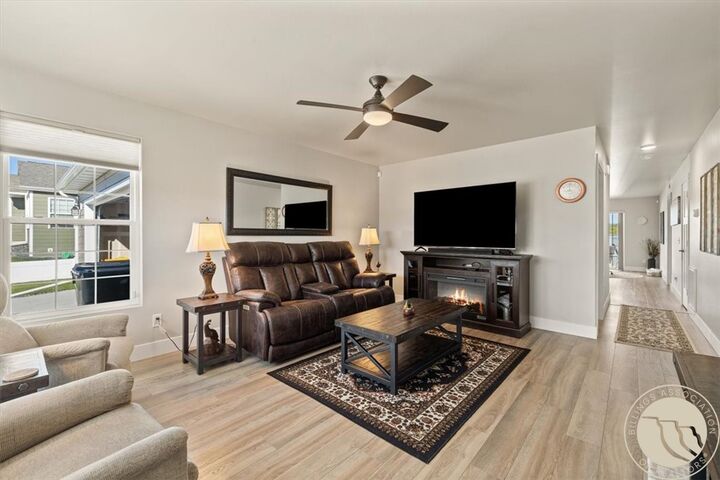 Property Photo:  821 Hermosa Street  MT 59105 