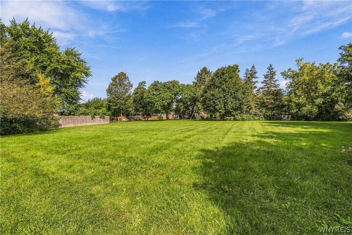 Property Photo: 955 Elliott Drive NY 14092