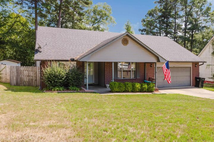 Property Photo: 902 Weatherford AR 72015