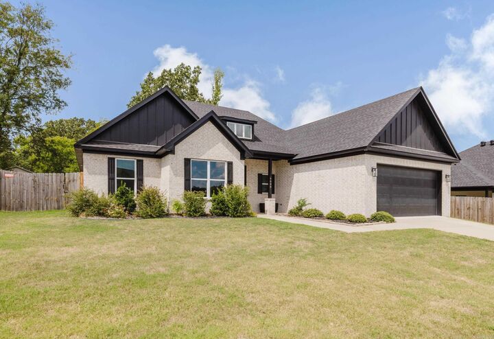 Property Photo:  6025 Coral Ridge Drive  AR 72022 
