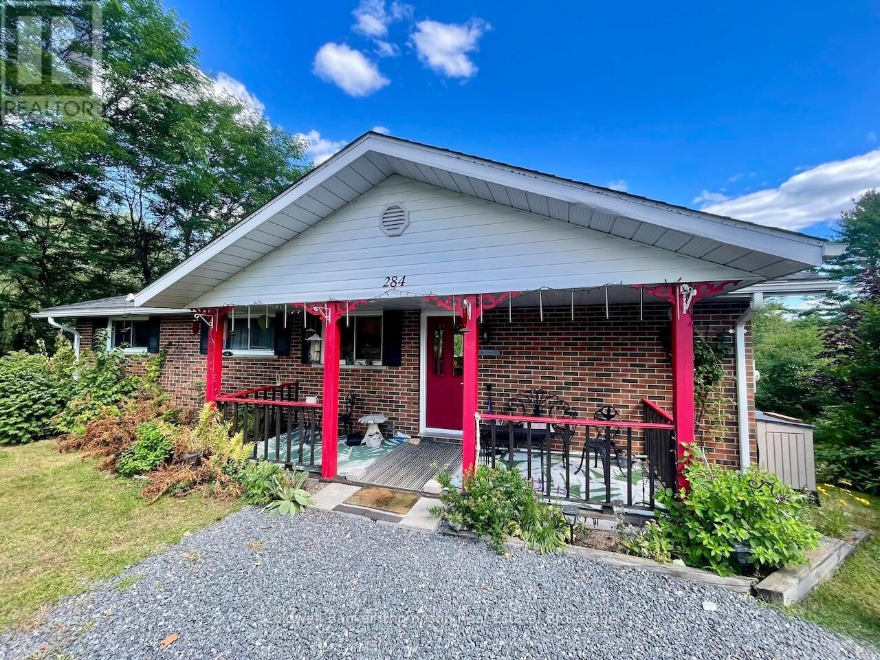 Property Photo: 284 Lawrence Avenue ON P1H 1R6