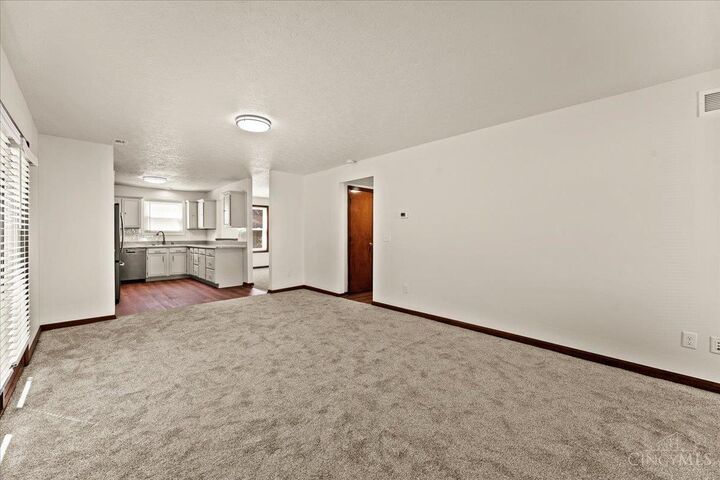 Property Photo:  6344 Lakota Meadows Drive  OH 45044 