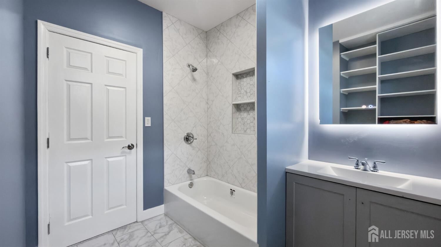 Property Photo:  19 Newfield Street  NJ 07017 