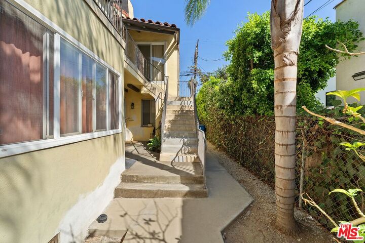 Property Photo: 1642 S Orange Dr CA 90019