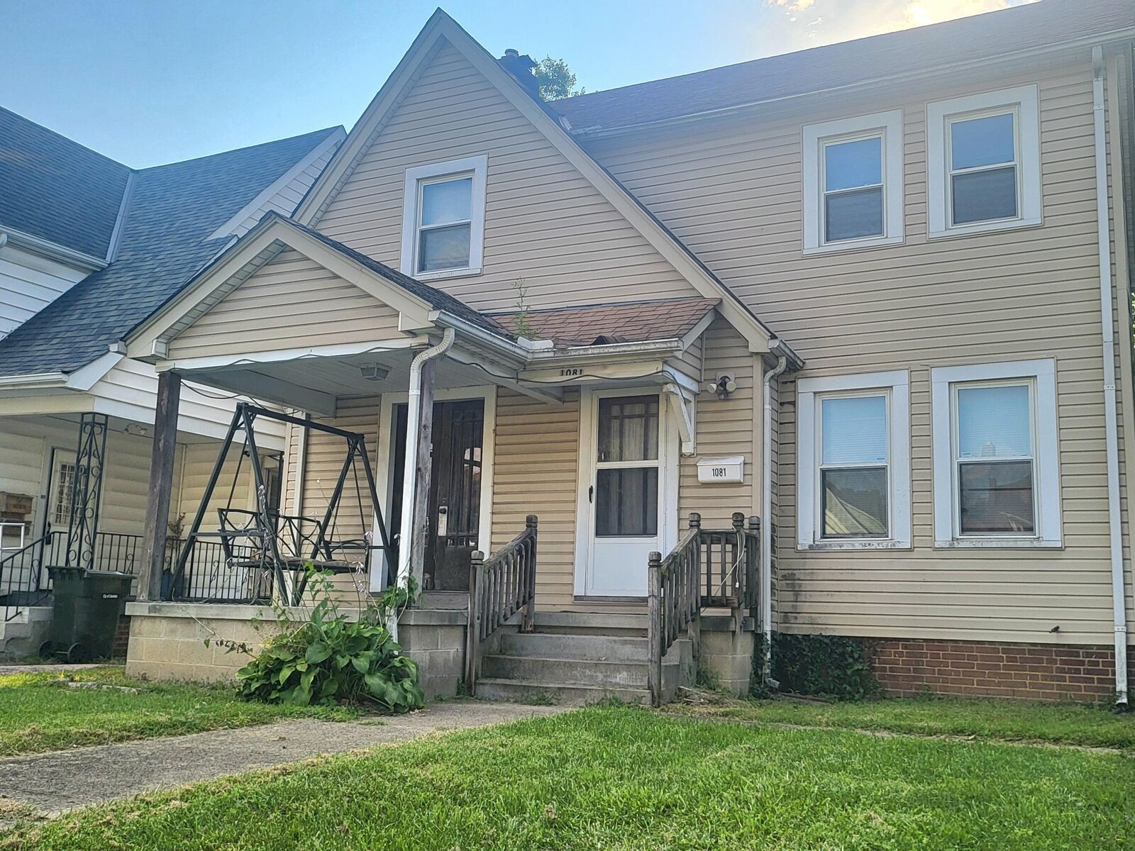 Property Photo:  1081 Kelton Avenue  OH 43206 