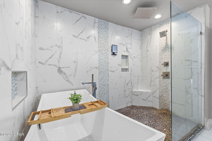 Property Photo:  1006 Kristanna Drive  FL 32405 