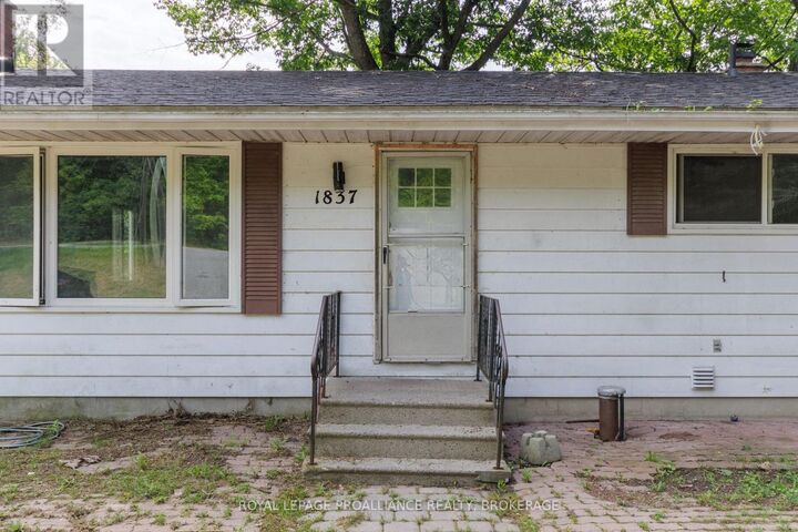 Property Photo:  1837 Highway 2  ON K7L 4V1 