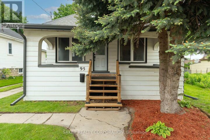 Property Photo:  95 Adelaide Street South  ON N5Z 3K6 