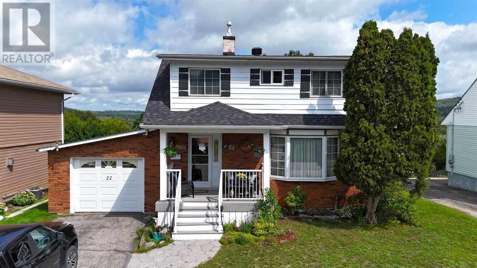 Property Photo:  22 Birch Rd  ON P5A 2E2 