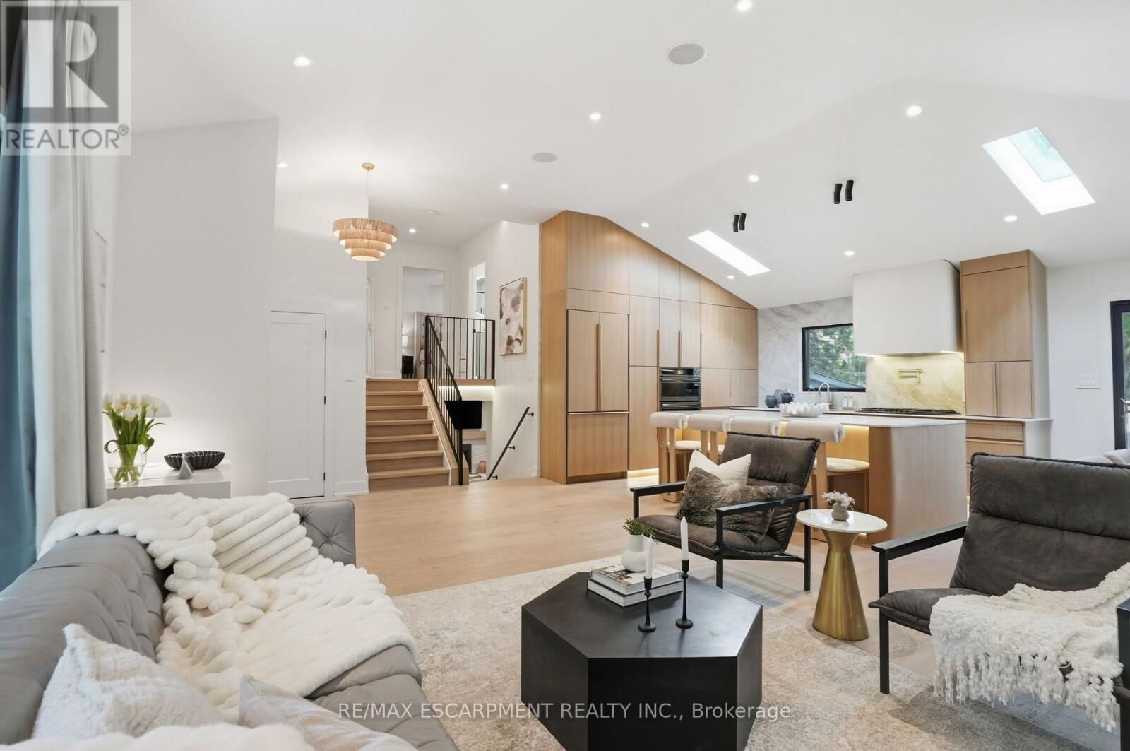 Property Photo:  345 Rankin Drive  ON L7N 2B2 
