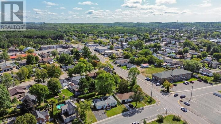 Property Photo:  380 Avery Drive  ON P5E 1C8 