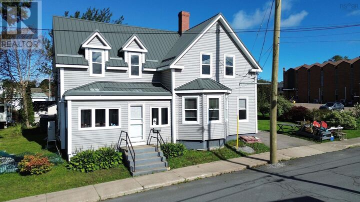 Property Photo:  40 Pleasant Street  NS B2A 1K9 