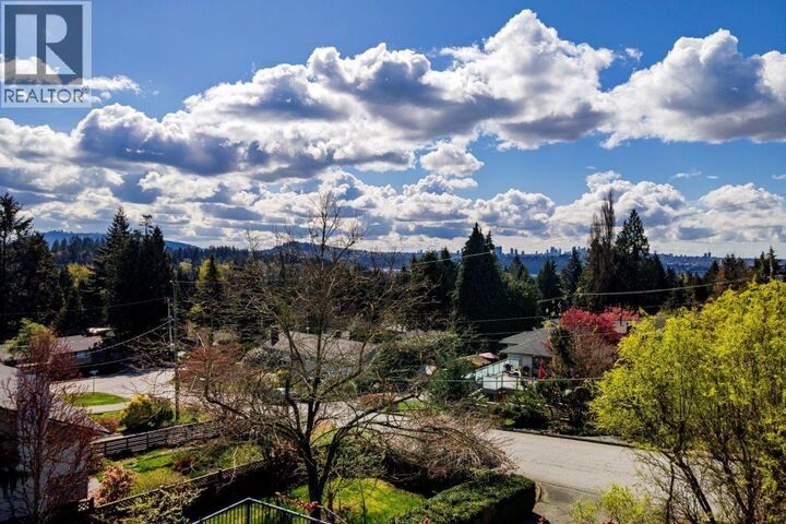 Property Photo:  2094 Viewlynn Drive  BC V7J 2W8 