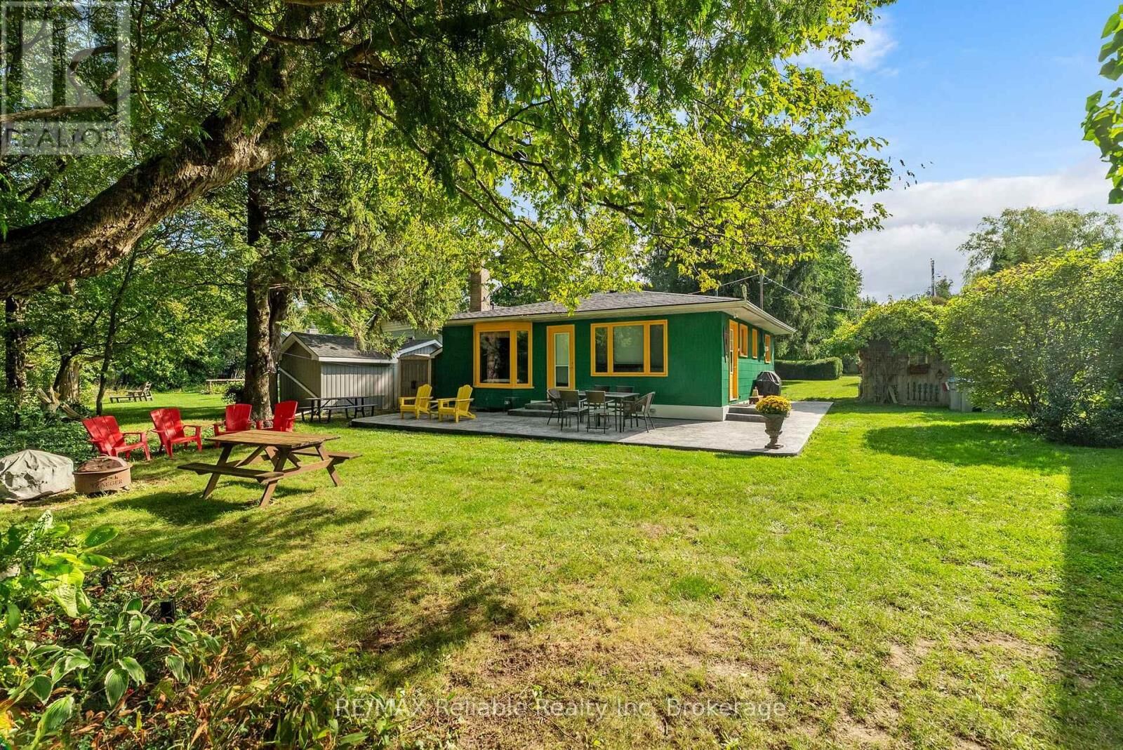 Property Photo:  74827 Dr George Smith Avenue  ON N0M 1G0 
