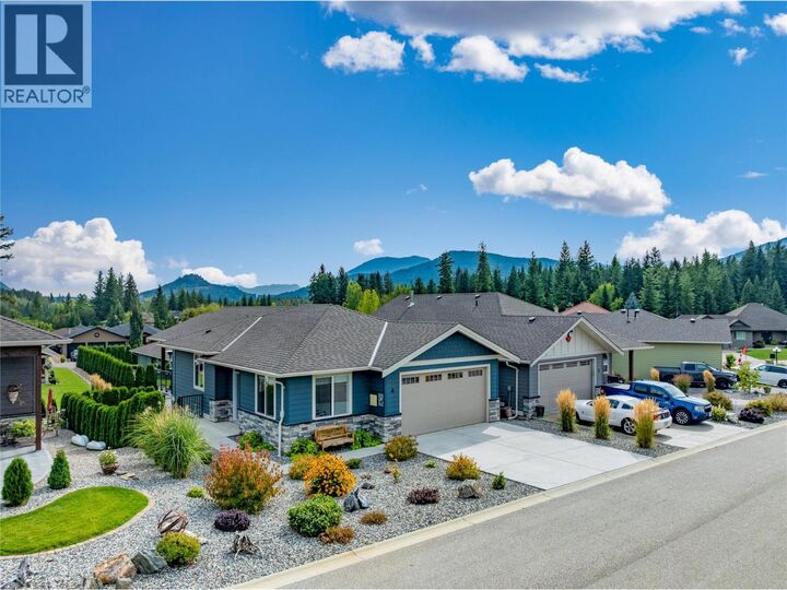 Property Photo:  2715 Golf Course Drive 6  BC V0E 1H1 