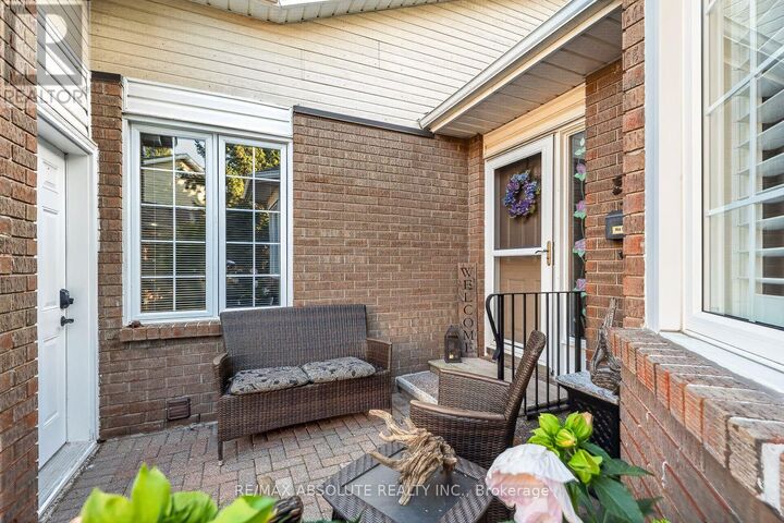 Property Photo:  12 Oyster Bay Court  ON K2S 1H3 