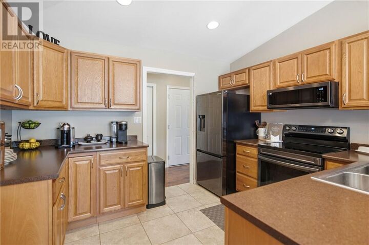 Property Photo:  2425 Frontenac Street  ON P3A 2L7 