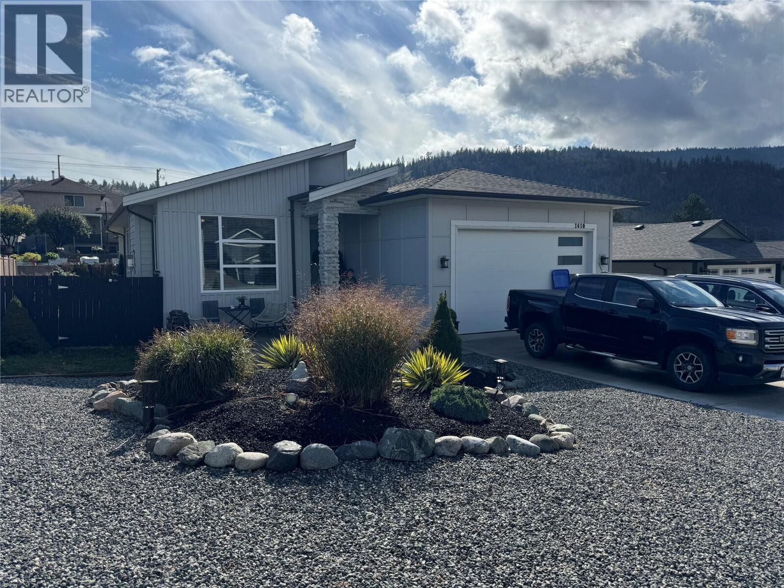 Photo de la propriété:  1610 Chestnut Avenue  BC V1K 0A9 