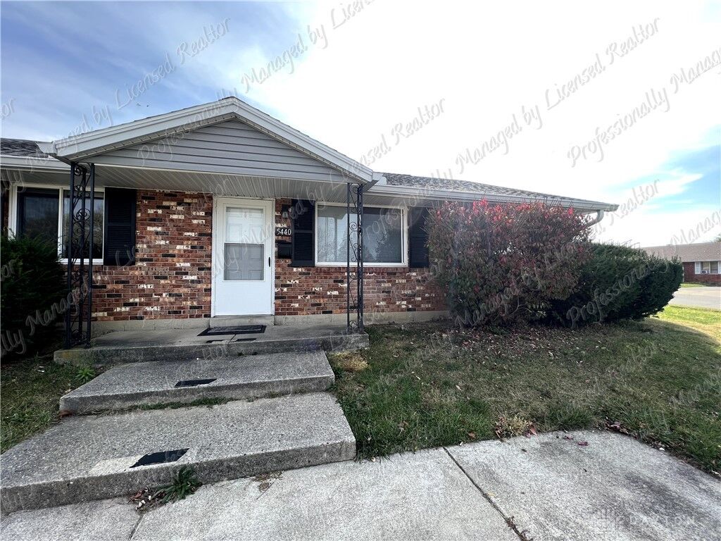 Property Photo:  5444 Bellefontaine  OH 45424 