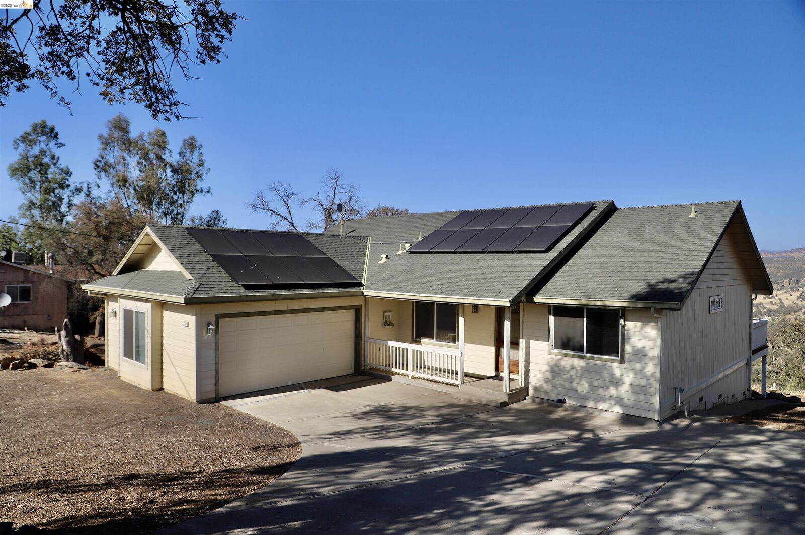 Property Photo: 3737 Signal Hill CA 95228