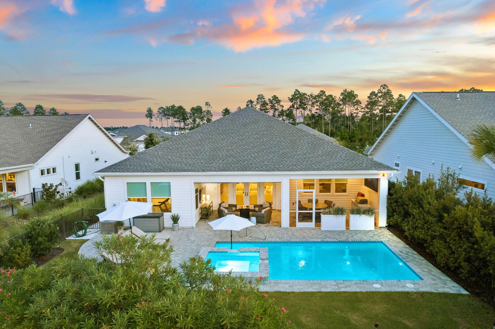 Property Photo: 40 Tamoka Court FL 32461