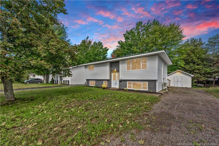 Property Photo:  21 Shawn Court  NB E1B 3R5 
