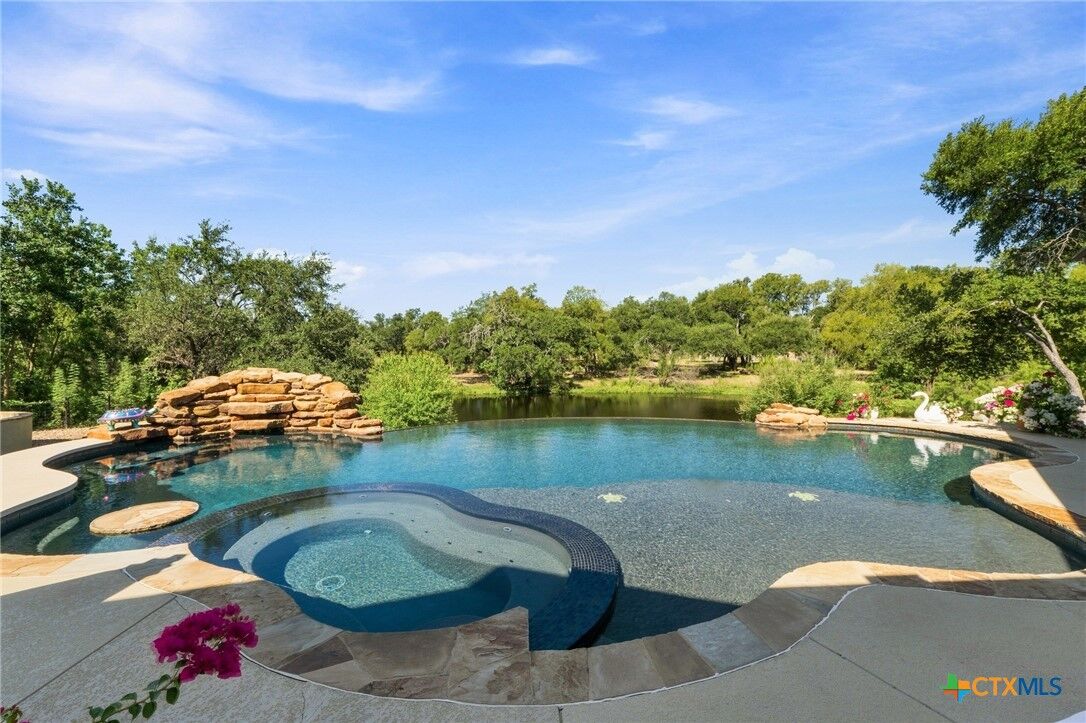 Property Photo:  2308 Walsh Drive  TX 78681 