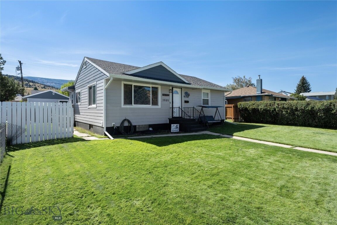 Property Photo: 1905 W Park Avenue MT 59711