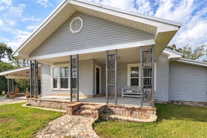 Property Photo: 424 W Main Street LA 71483