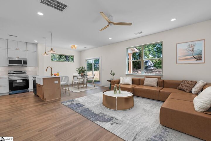 Property Photo:  10B Hammett Street  SC 29673 